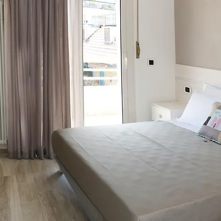 Dolce מלון דירות